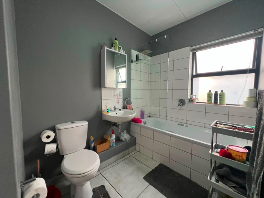 2 Bedroom Property for Sale in Aan de Wijnlanden Western Cape